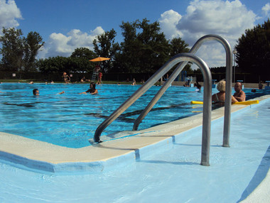 Piscine de la base de loisir du CG82